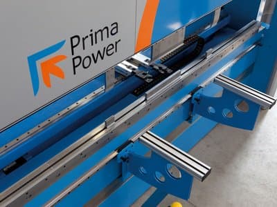 Precision sheet metal bending