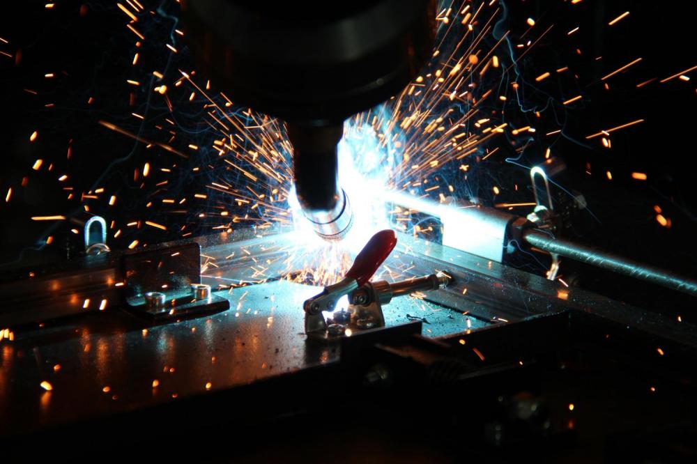 Punto Design's new purchasing: Welding Robot