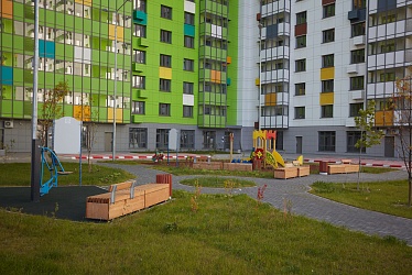 Residential buildings on Vertoletchikov street, Moscow (2020)