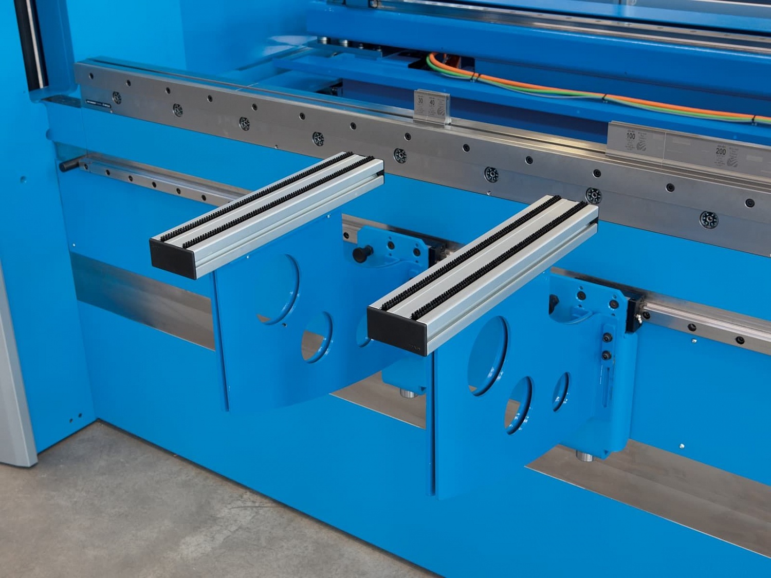 Precision sheet metal bending Precision sheet metal bending