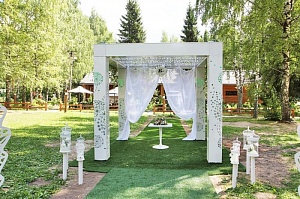 Pavilion «Romanov les»
