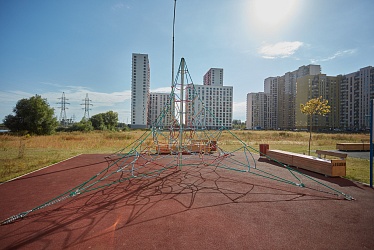 Residential buildings on Vertoletchikov street, Moscow (2020)